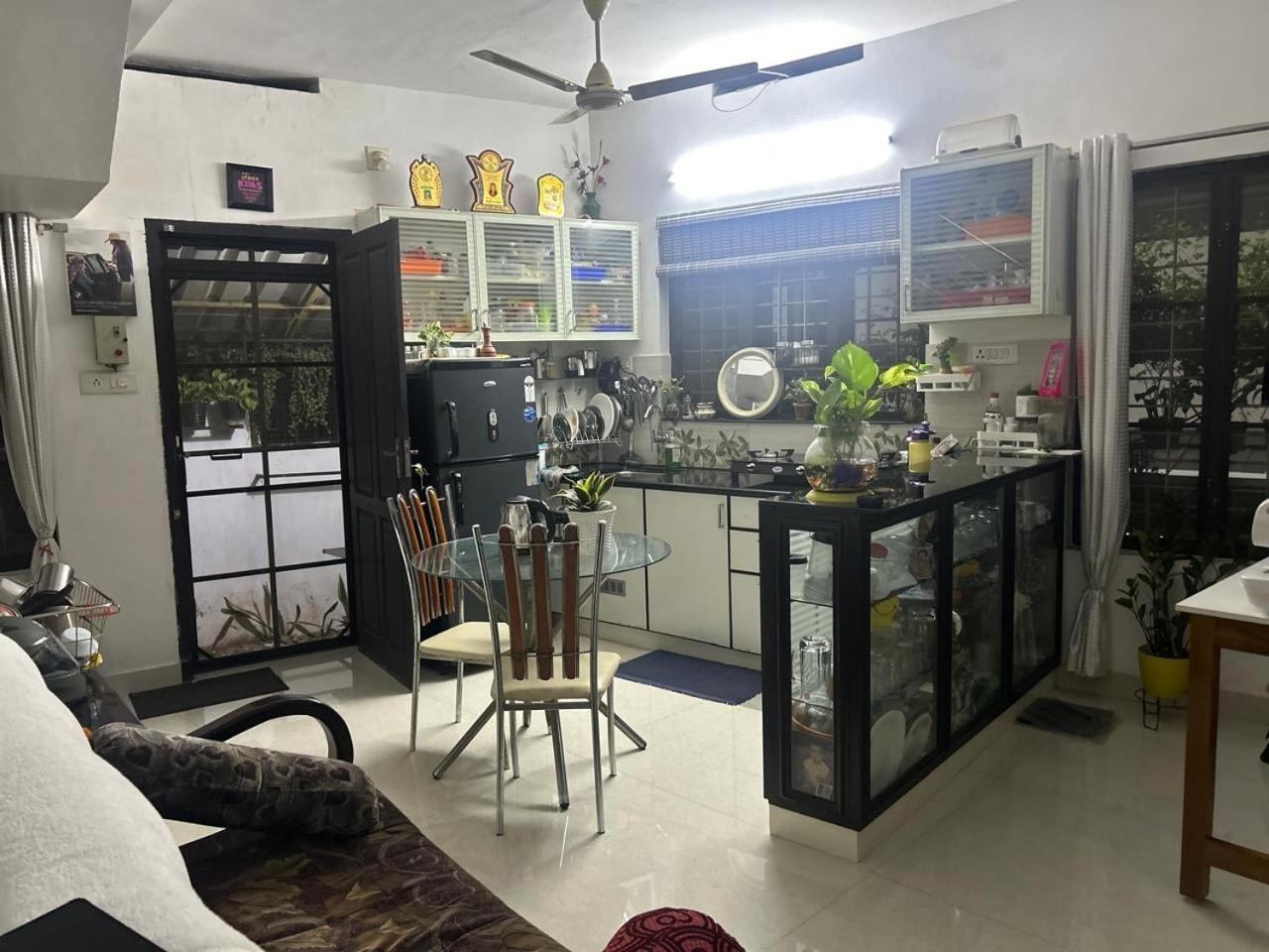 Chaithritha Ladies Homestay Thiruvananthapuram Dış mekan fotoğraf