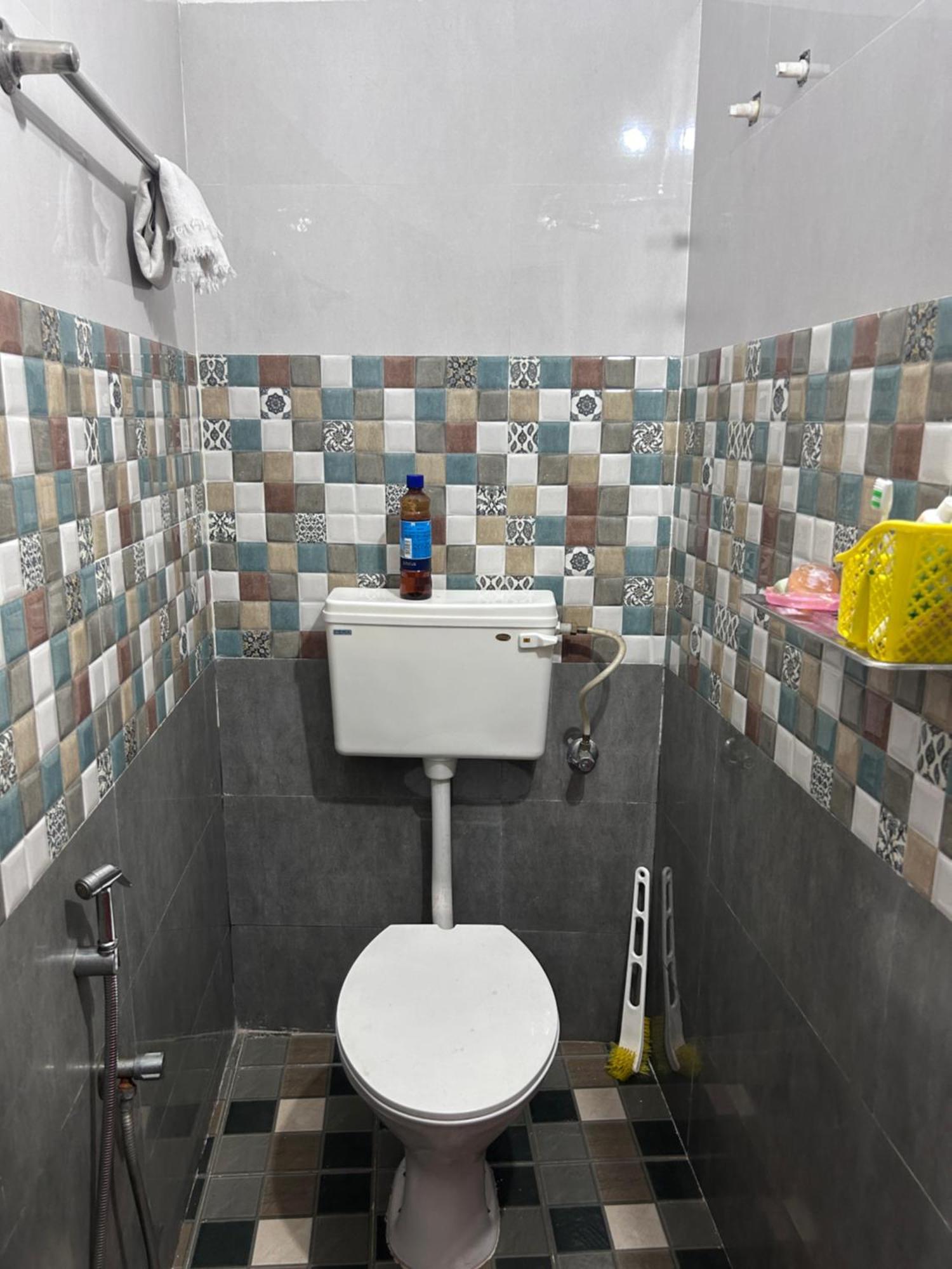 Chaithritha Ladies Homestay Thiruvananthapuram Dış mekan fotoğraf