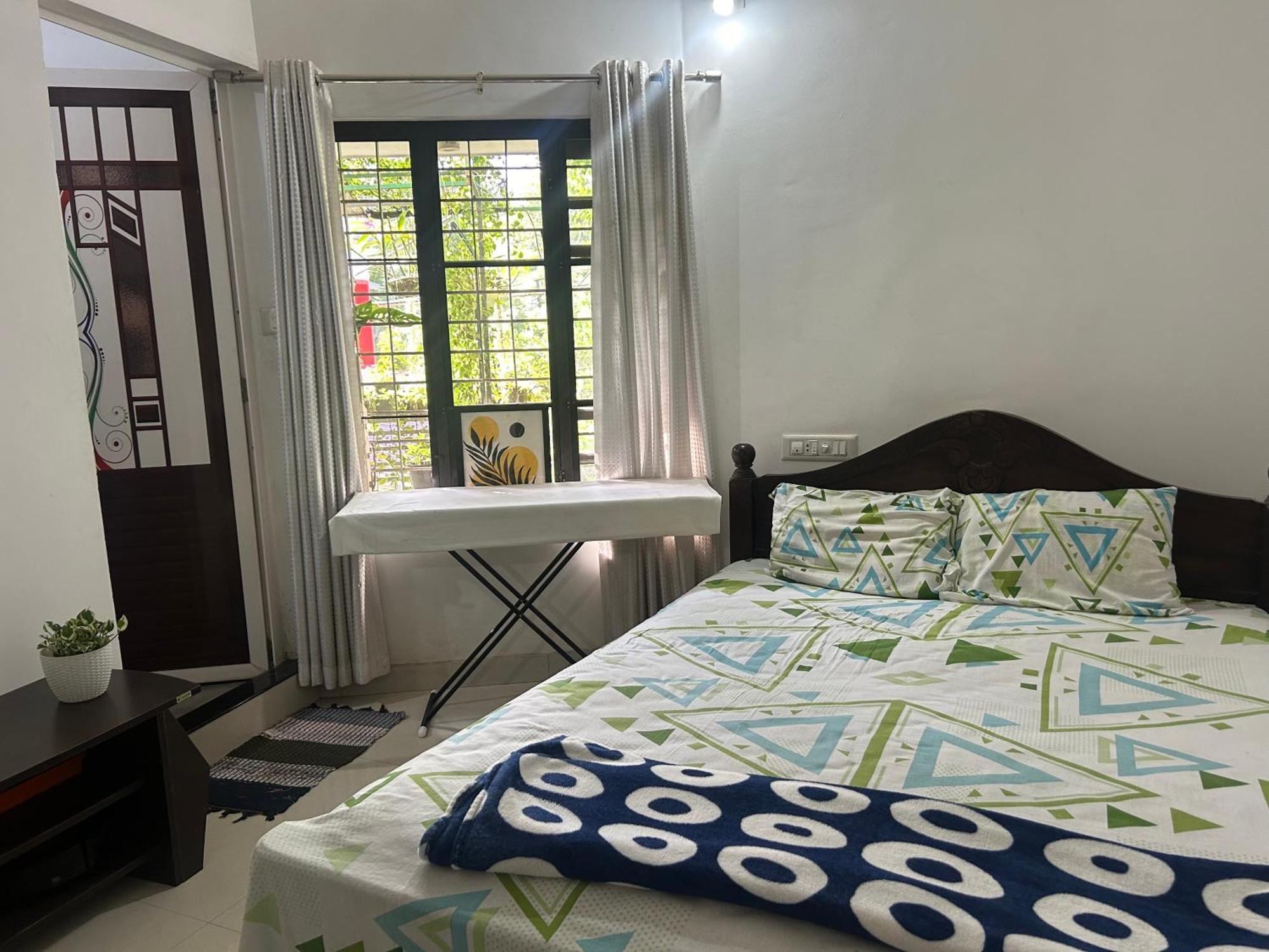 Chaithritha Ladies Homestay Thiruvananthapuram Dış mekan fotoğraf
