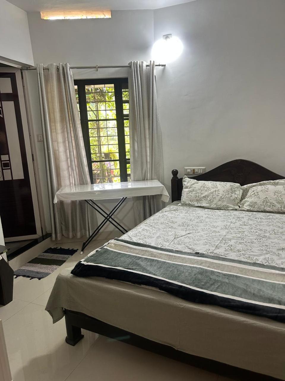Chaithritha Ladies Homestay Thiruvananthapuram Dış mekan fotoğraf